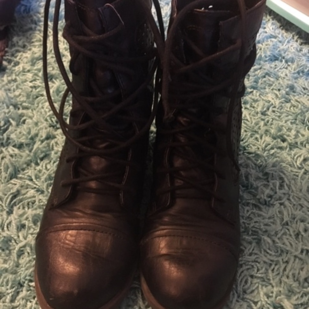 Black Boots